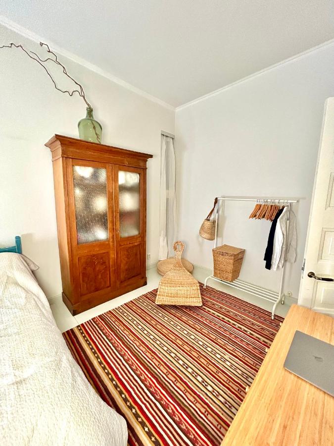 Cozy Top-Floor Studio in Trendy Punavuori, Quiet & Central - Bed and Breakfast Helsinki