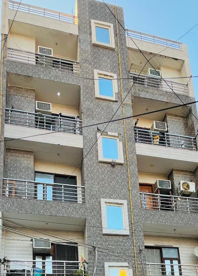 Independent 2bhk flat in New Delhi - B&B