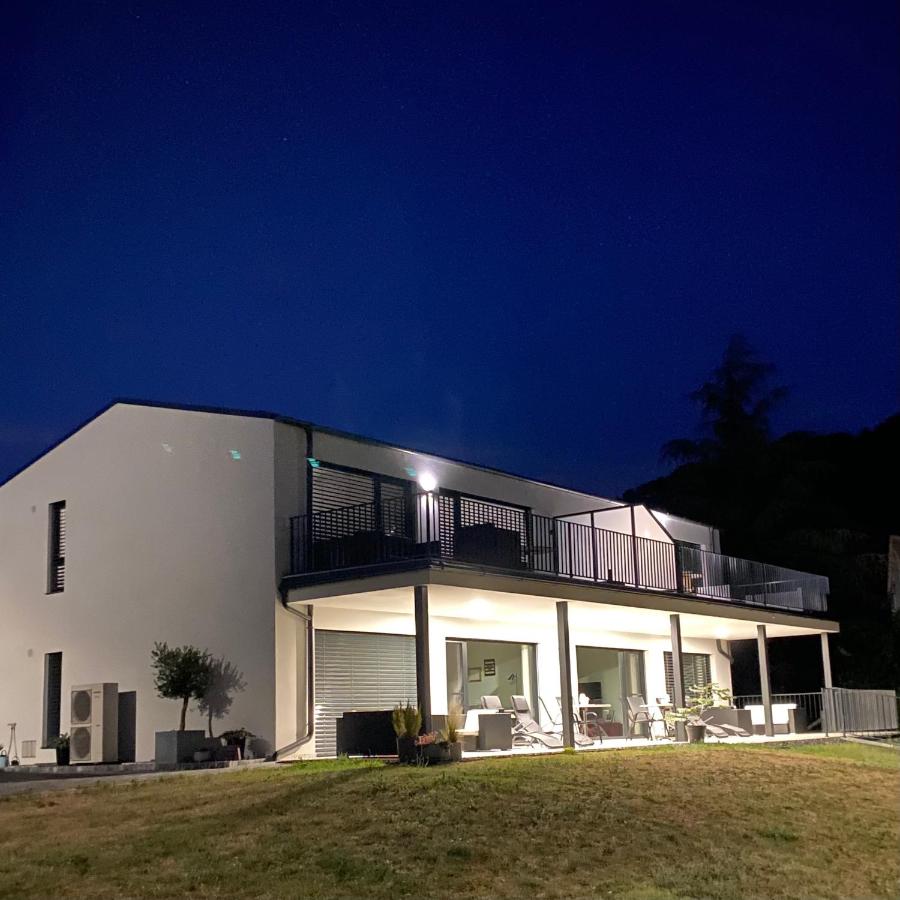 Peter's Lucky Home, Premium Apartments am Balaton - Chambres d'hôtes Vonyarcvashegy