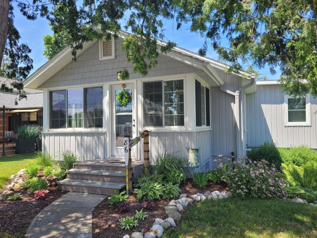 New! The Lily Pad On Benzie Blvd - Super Cute! - B&B