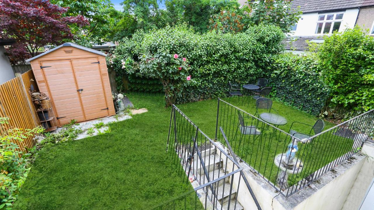 Wimbledon Close to AELTC, Station En-Suite - B&B