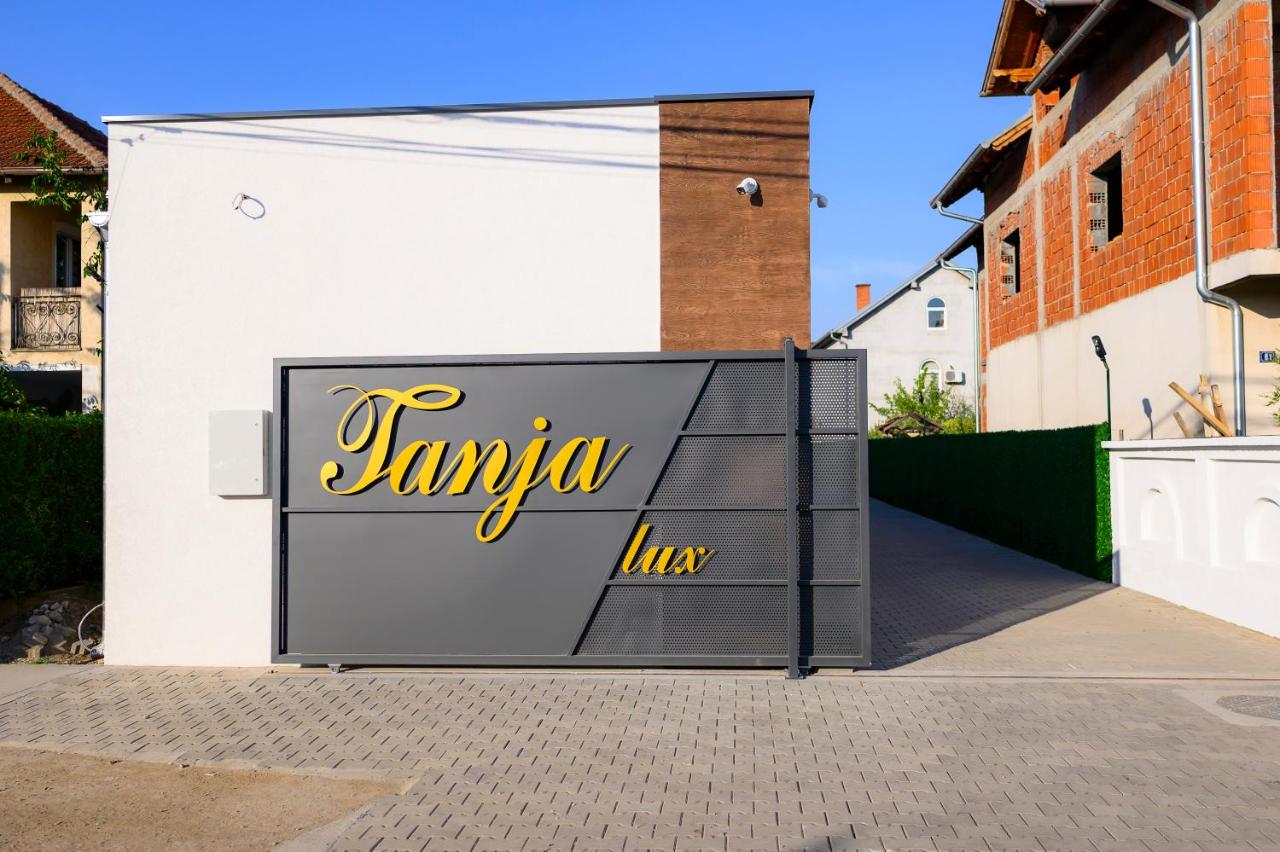 Tanja Lux - Bed and Breakfast Čokot