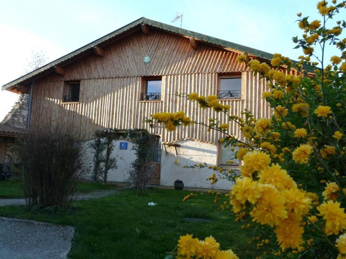 Moulin rénové avec jardin, au bord de l'eau, entre Verdun et Metz - FR-1-585-1 - Ferienwohnung Bonzée