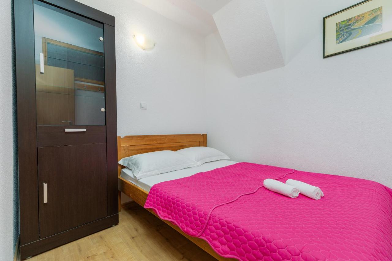 Apartamento de 1 dormitorio con balcón y vistas al mar