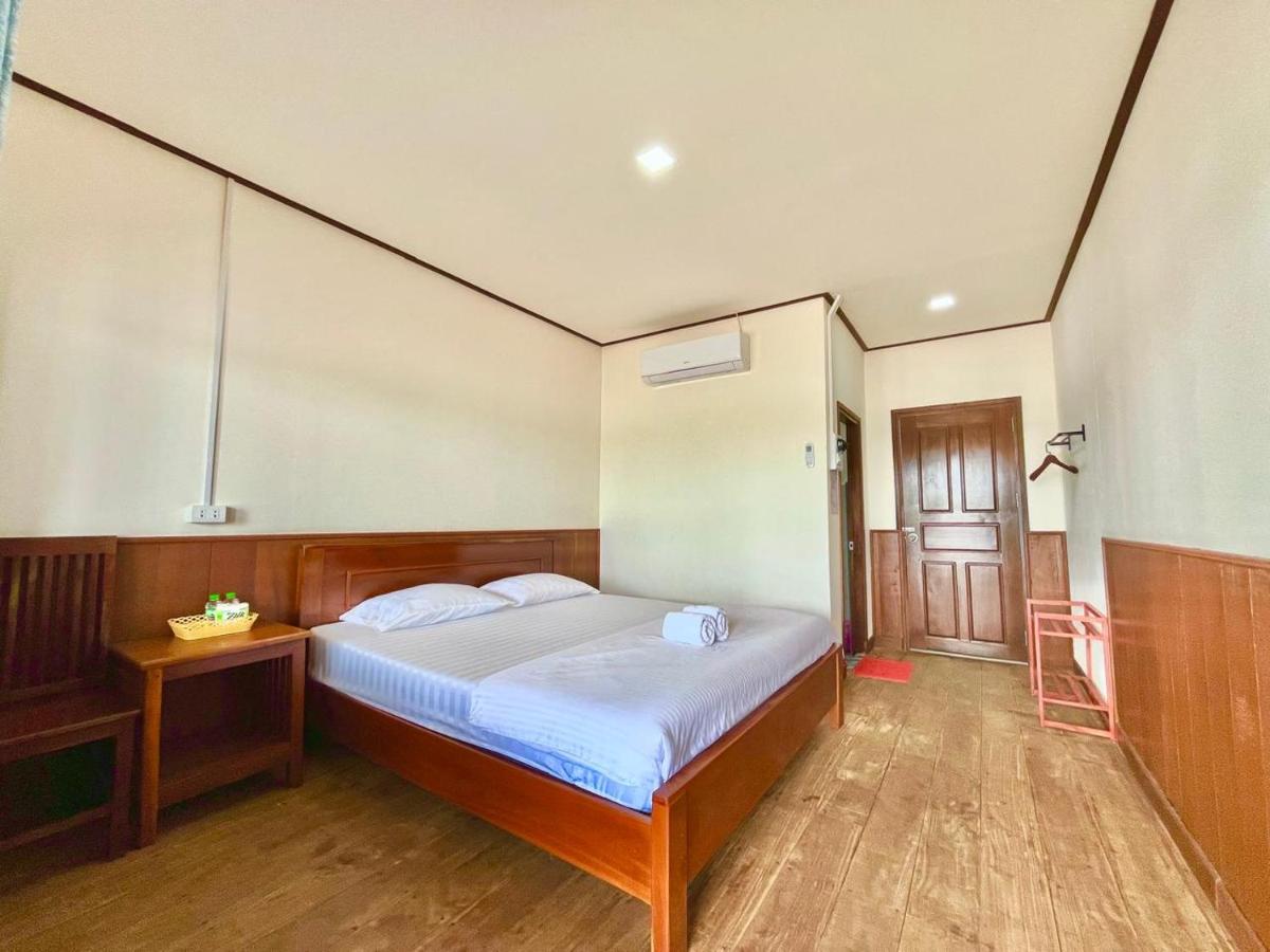 DONDET Vixay Sunset And River View - Ferienwohnung Ban Don-En