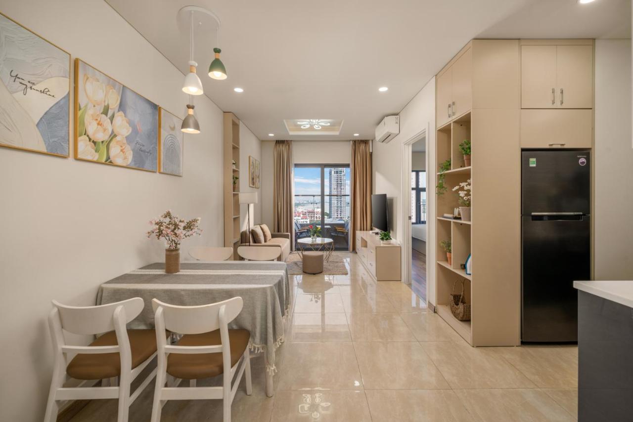 Apartamento de 2 dormitorios con balcón