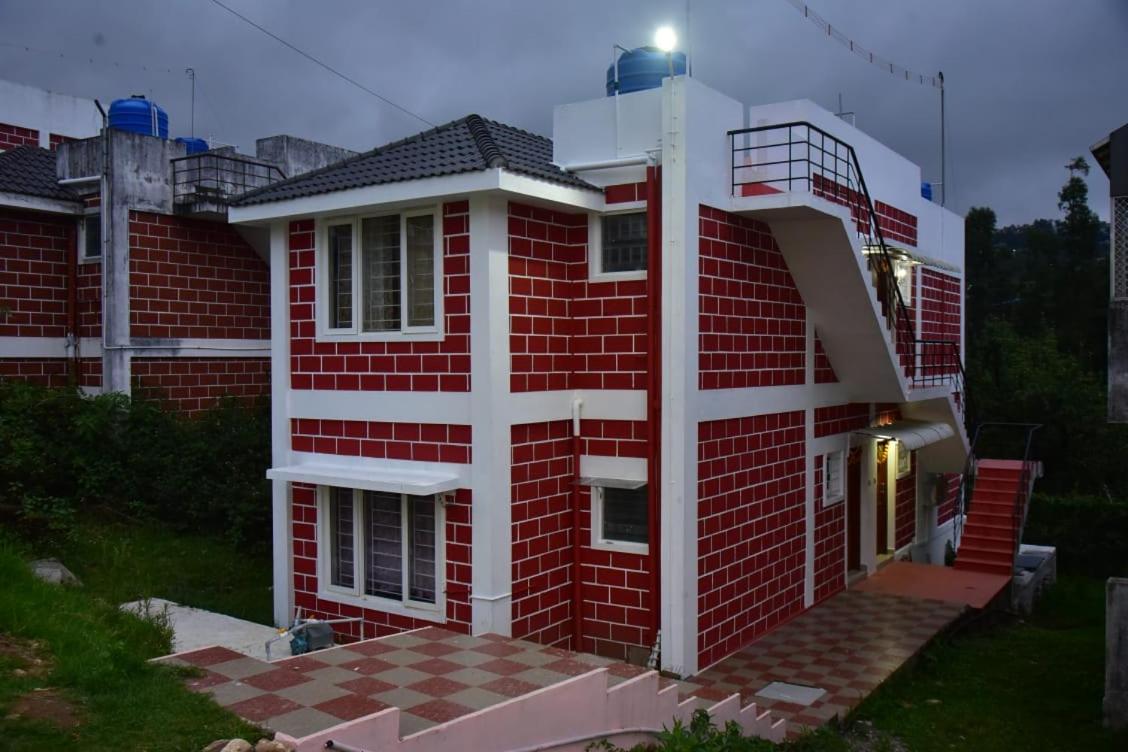 JP HILLTOP Home stay - B&B