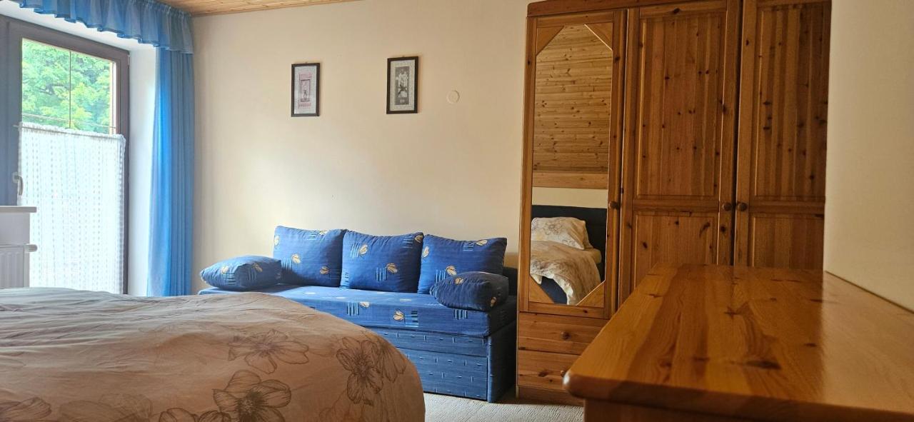Familienzimmer mit Balkon