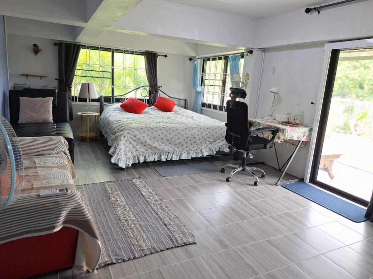 Family Room with Garden View