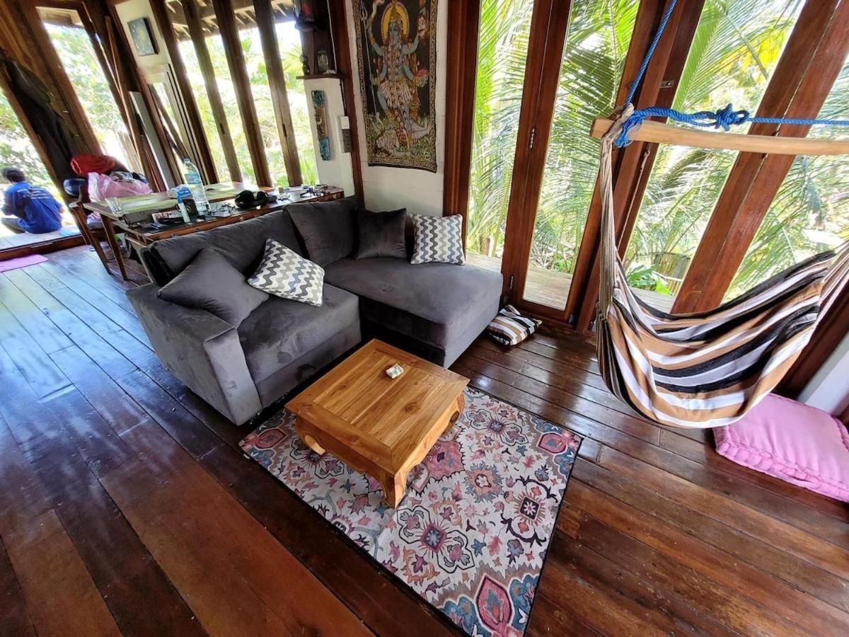 Villa Baruna - 2 storey teak villa - volcano view - B&B Tampaksiring