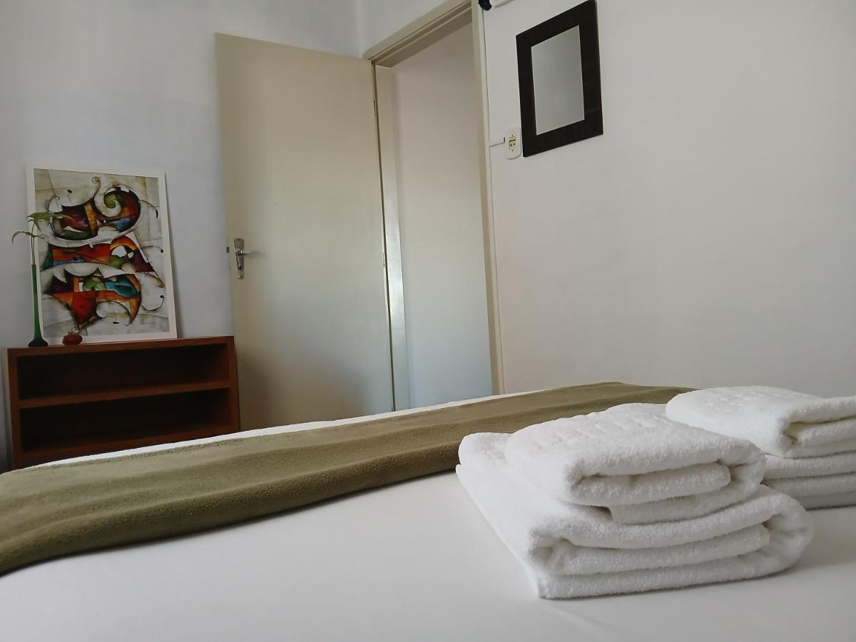 Habitación con 2 camas grandes