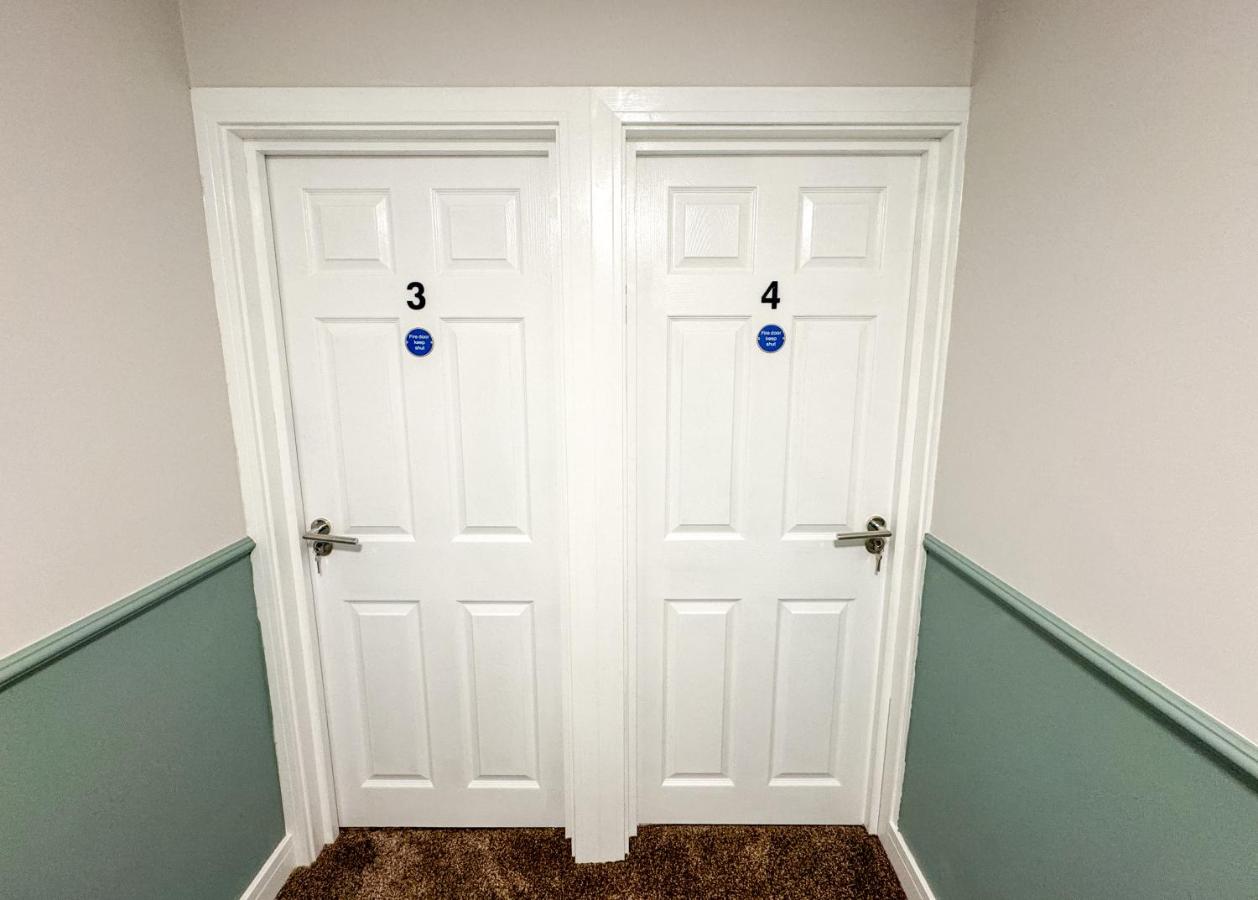 Large House Near Racecourse, City & Uni - B&B Henwick
