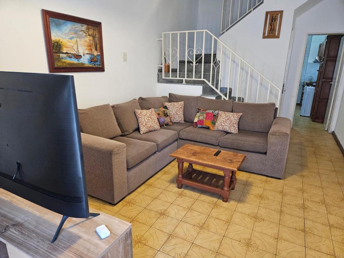 Alquiler temporario en zona centrica de San Nicolas De Los Arryos - B&B San Nicolás de los Arroyos