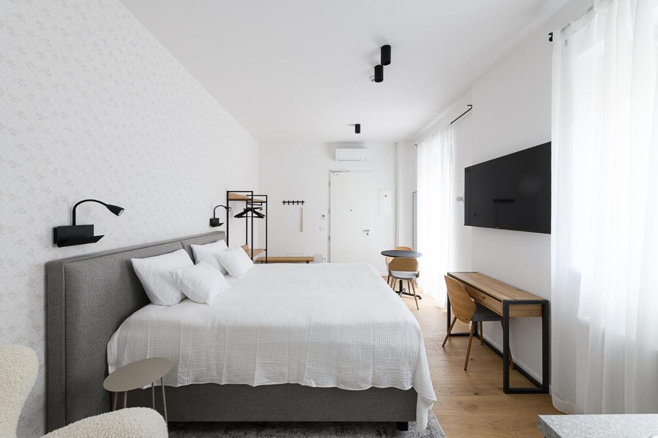 Deluxe Double or Twin Room with Balcony