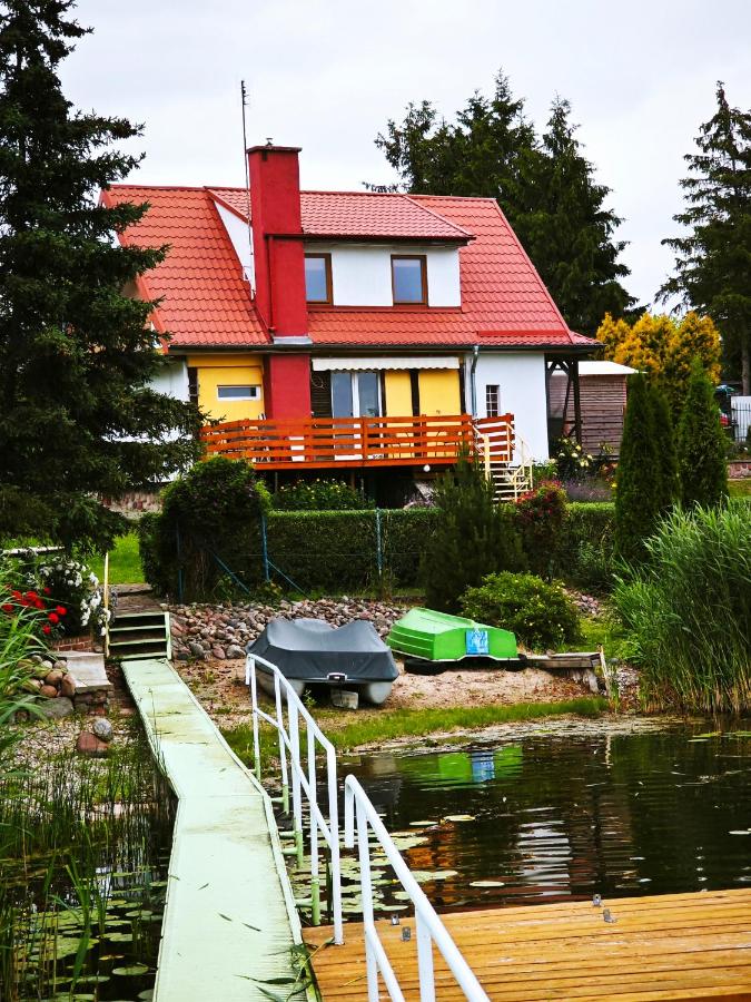 Dom nad jeziorem, własna linia brzegowa, łódka, rower wodny na wyłączność - Bed and Breakfast Grajwo