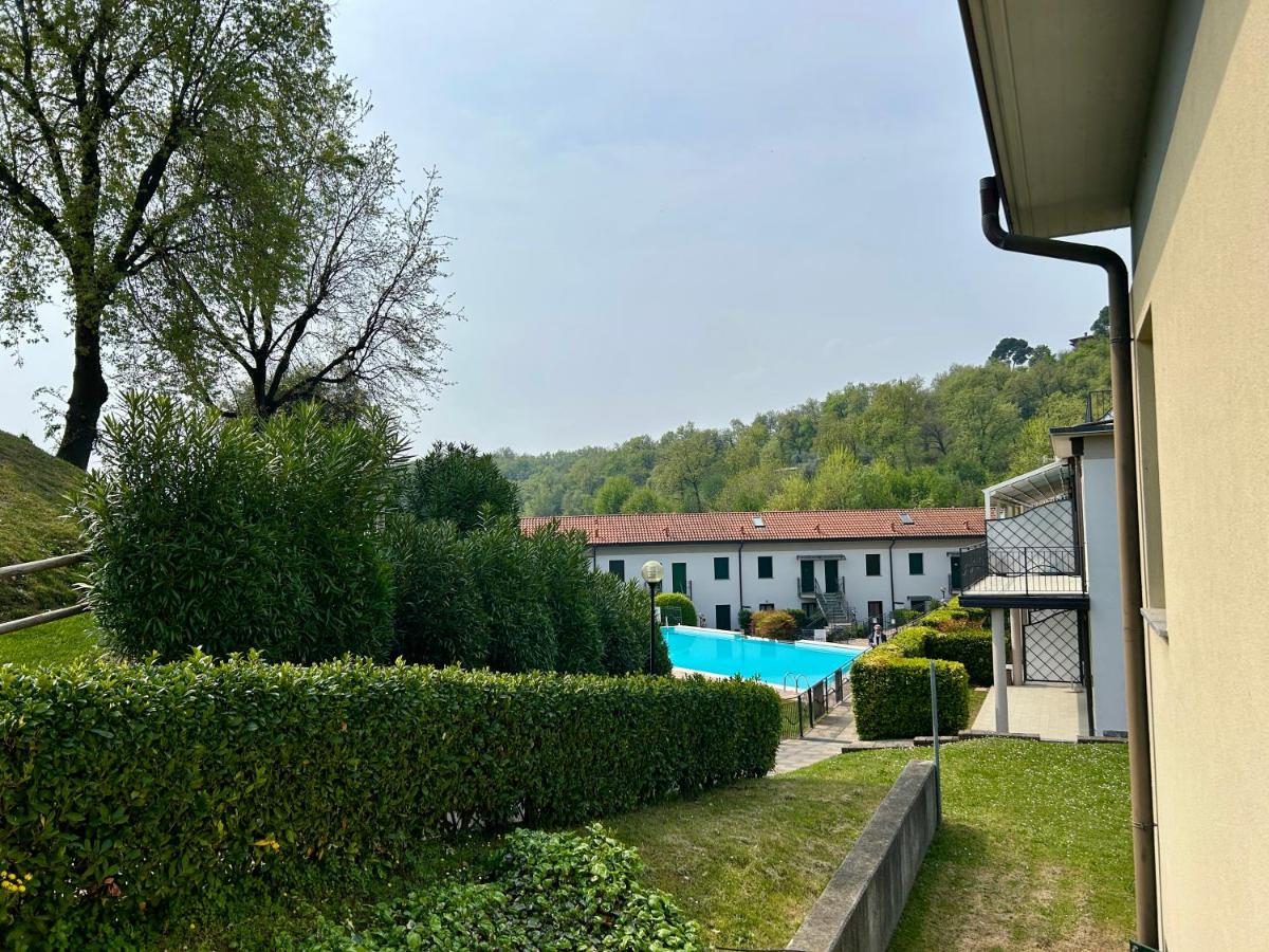 One-Bedroom Apartment with Garden View