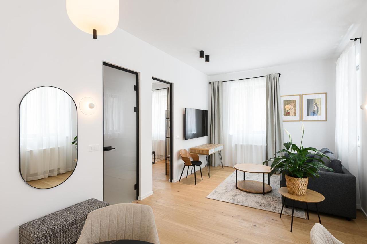One-Bedroom Apartment with Balcony