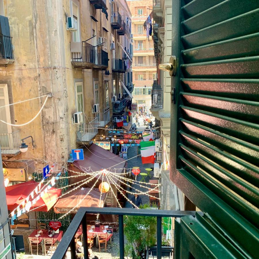 Spanish Quarters - Just Steps from Toledo Metro!! - B&B Napoli
