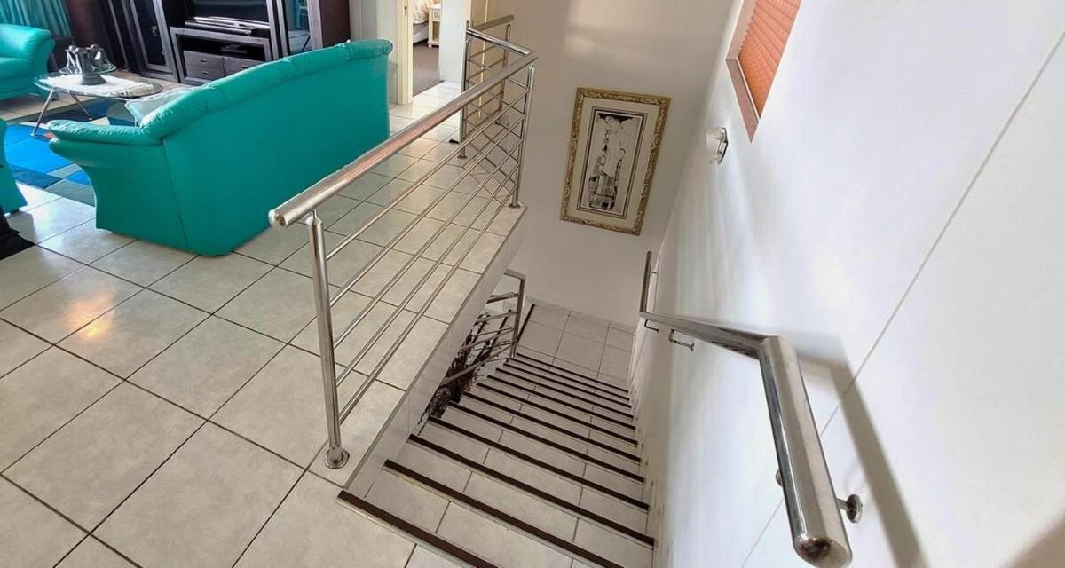 Beachfront Getaway Seaview Margate - Ferienwohnung Margate