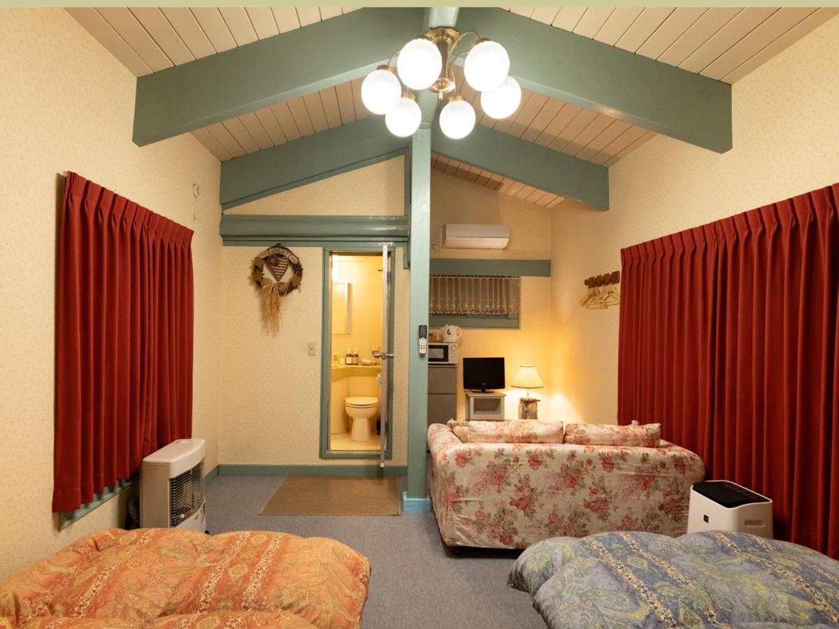 Economy Twin Room
