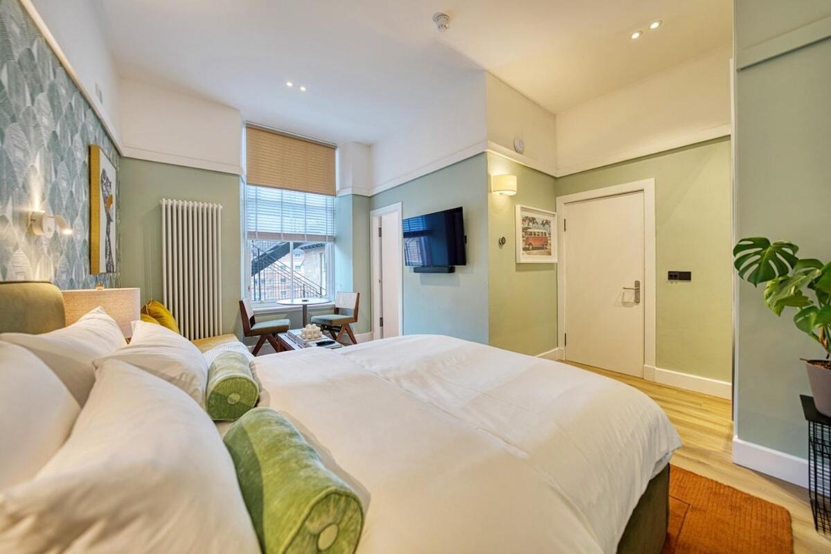 City Oasis Craigpark Residence - B&B