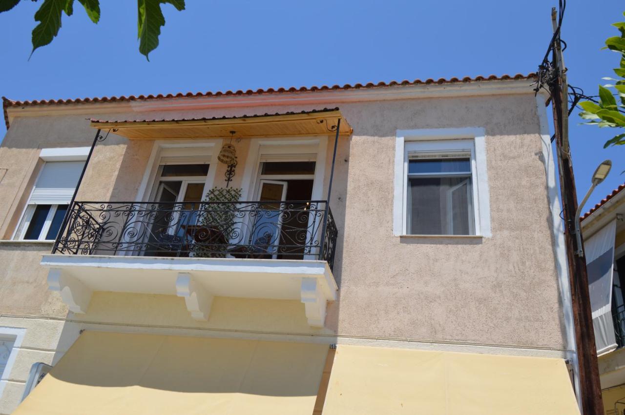 Avlonari Evias flat in the Central Square - Ferienwohnung Avlonárion