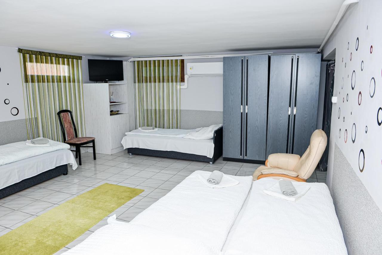 Deluxe Family Suite