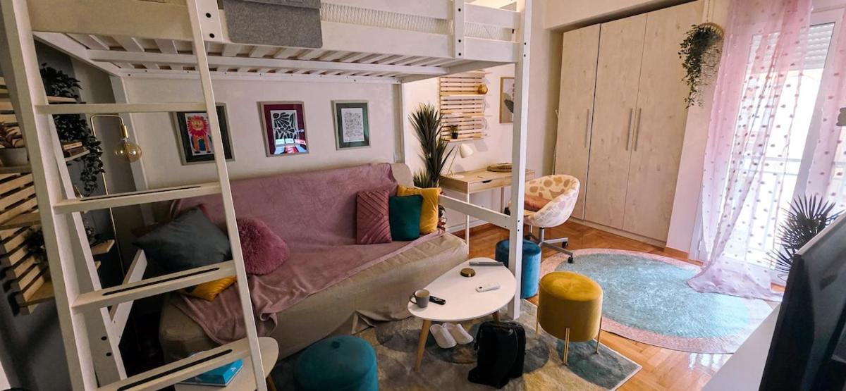 Stylish, bohemian Studio in the centre of Exarchia - B&B Athens
