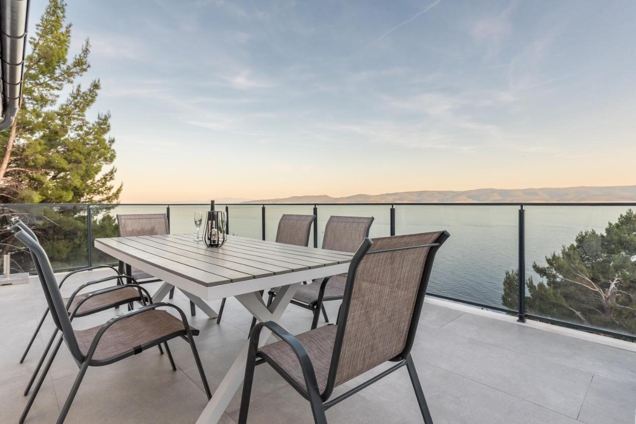 Apartamento de 2 dormitorios con balcón y vistas al mar