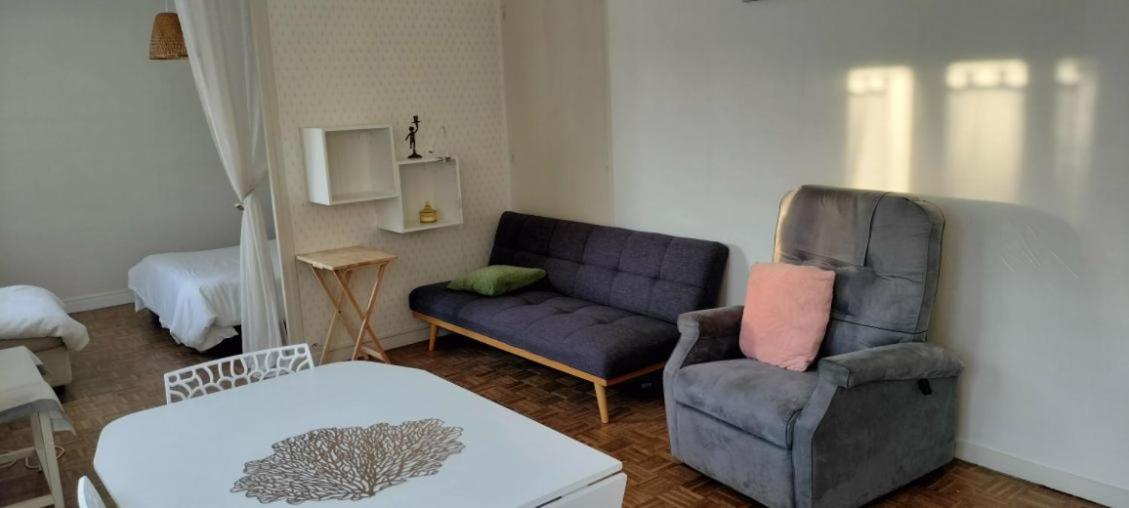 Appartement Caen Mondeville avec parking gratuit - B&B
