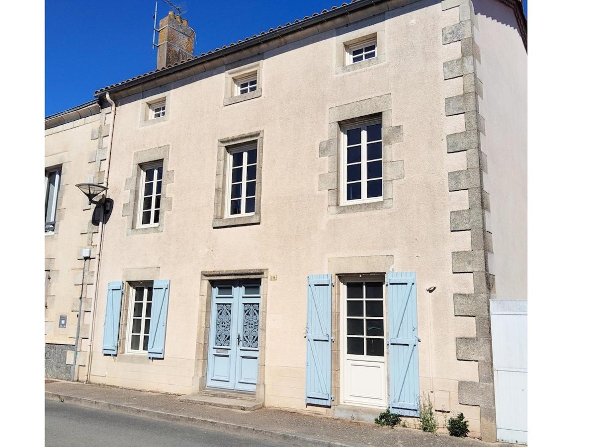 Gîte de l'Église de la Pommeraie - B&B