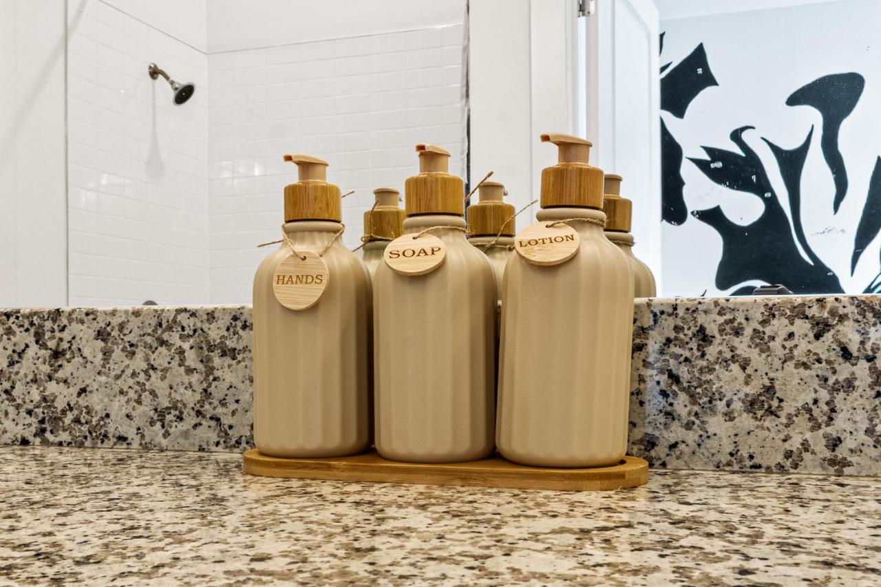 Modern Apt in Grant Park Steps from BeltLine with Free Secure Garage Parking - Chambres d’hôtes Atlanta