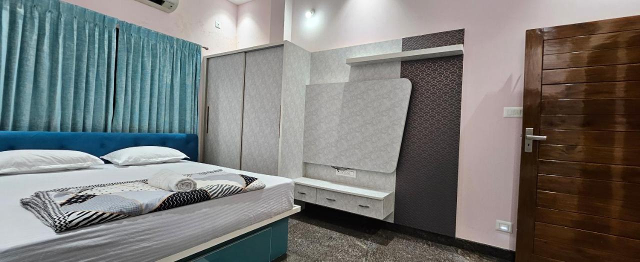 Three-Bedroom Holiday Home 