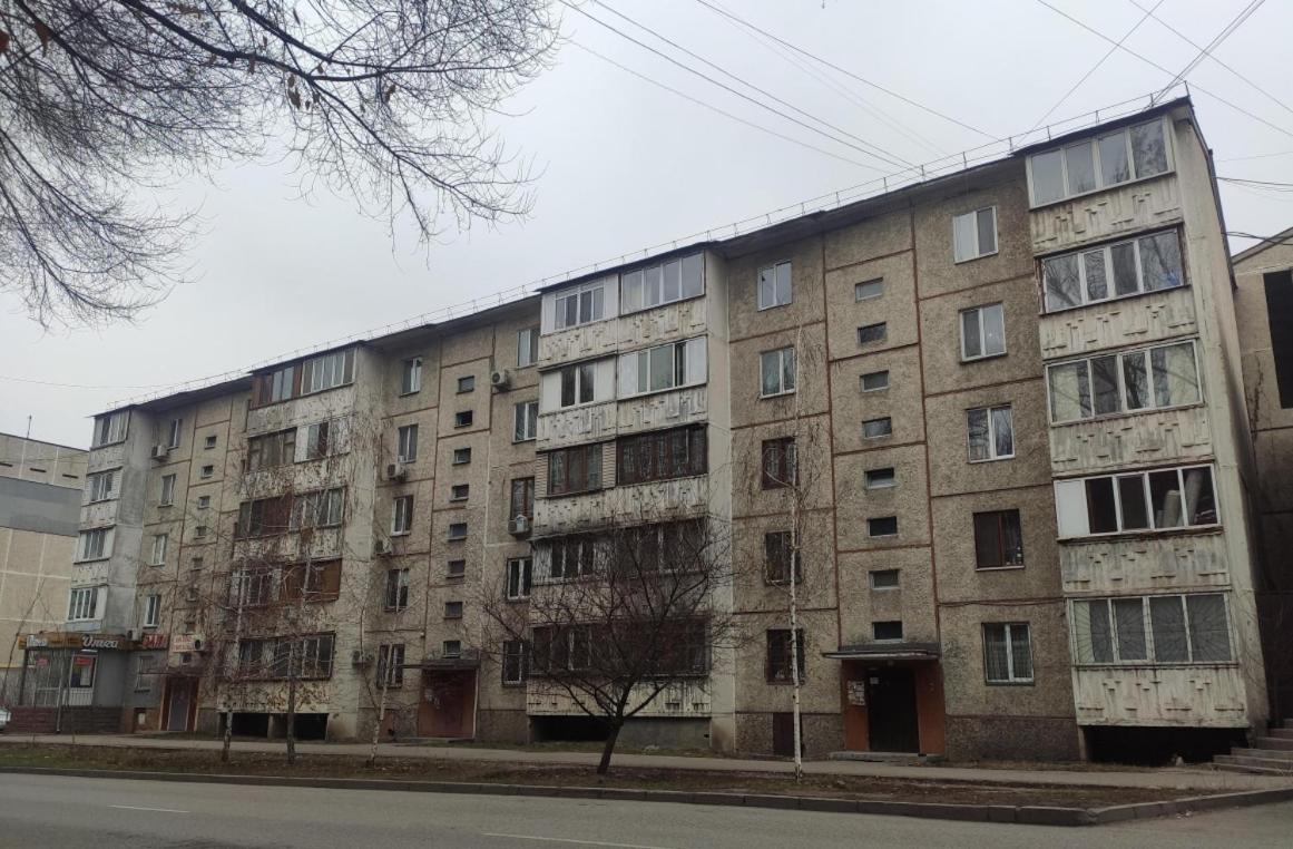 3 комн кв в Таугуле-2 рядом с Мега - Bed and Breakfast Almaty