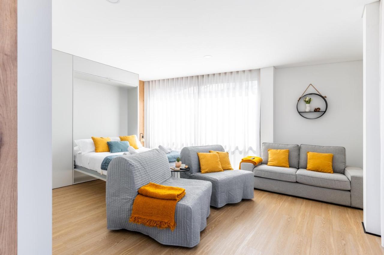 One-Bedroom Apartment with Balcony