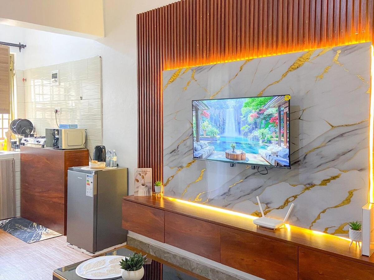 Comfort Meets Serenity-Cozy 1BR in Naalya Estate, Kampala - Ferienwohnung Kampala