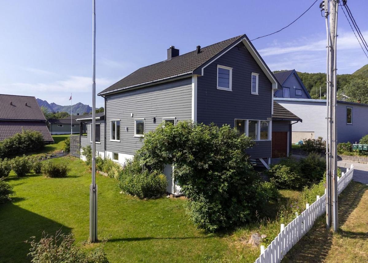 House in the center of Myre Øksnes municipality - B&B