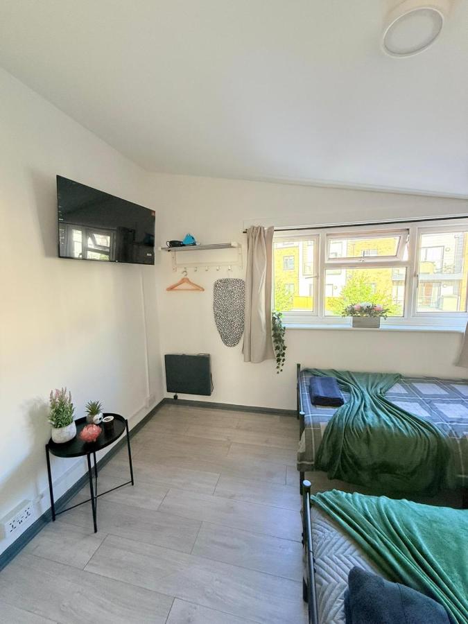 Triple Room with Private External Bathroom