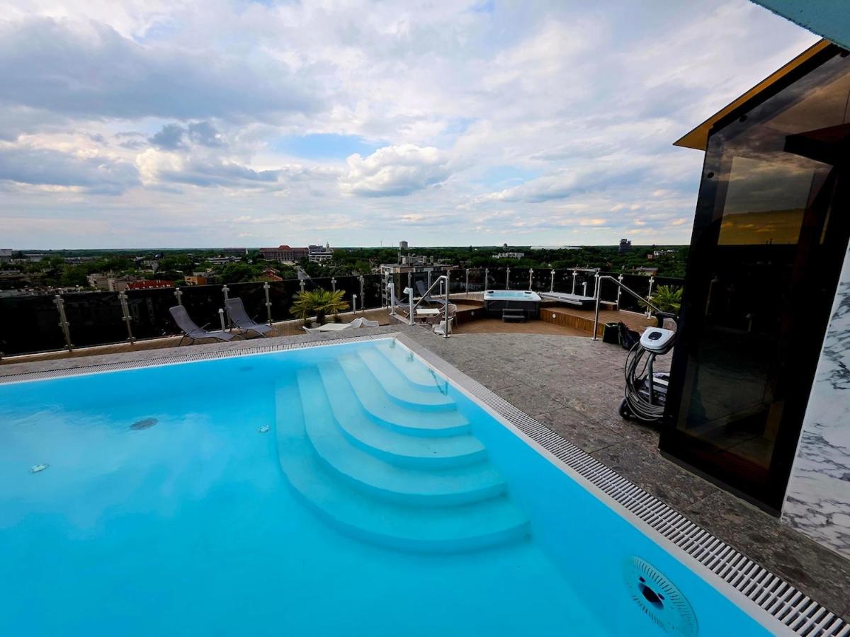 Egyetem Tower 301 - B&B Pusztavacs