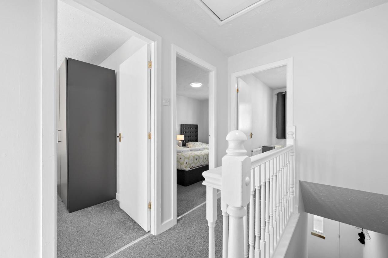 3BDR Gated parking near city centre - B&B
