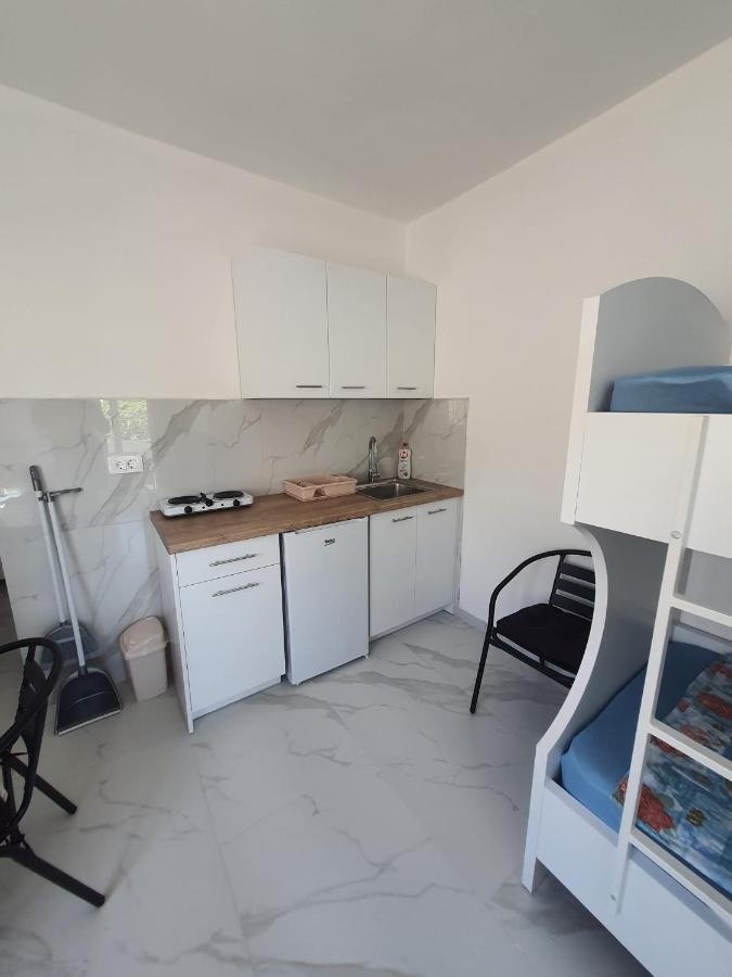 Appartamento con 2 Camere da Letto e Balcone
