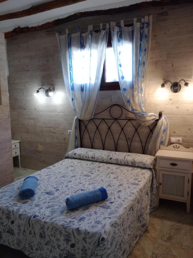 CORTIJO Rural MOLINO EL TARAHAL con piscina y zonas compartidas - B&B El Tarahal