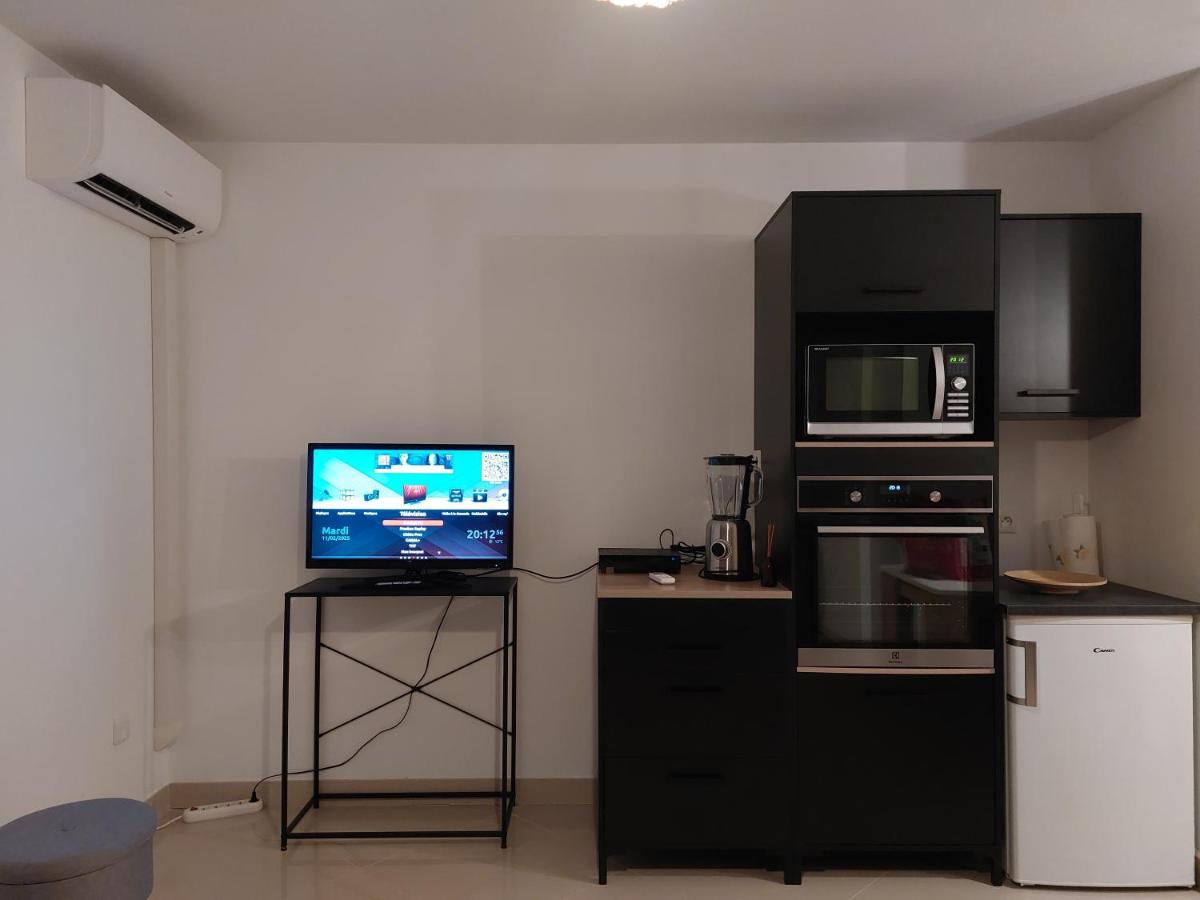Grand Studio à 300m de la plage dans Résidence calme - une seule pièce - B&B Gruissan