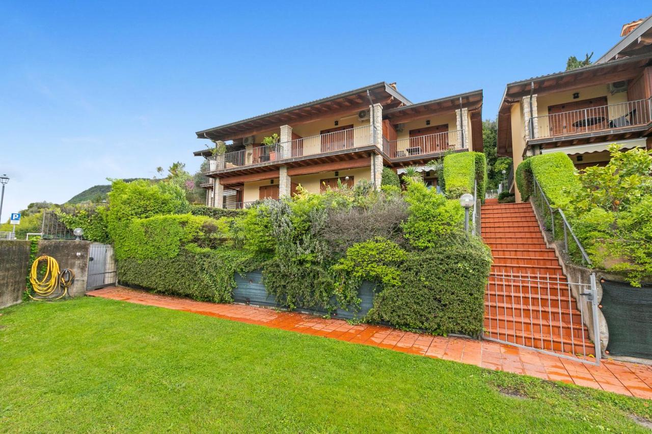 Grotten Loft with lake view & pool - Happy Rentals - B&B Toscolano-Maderno