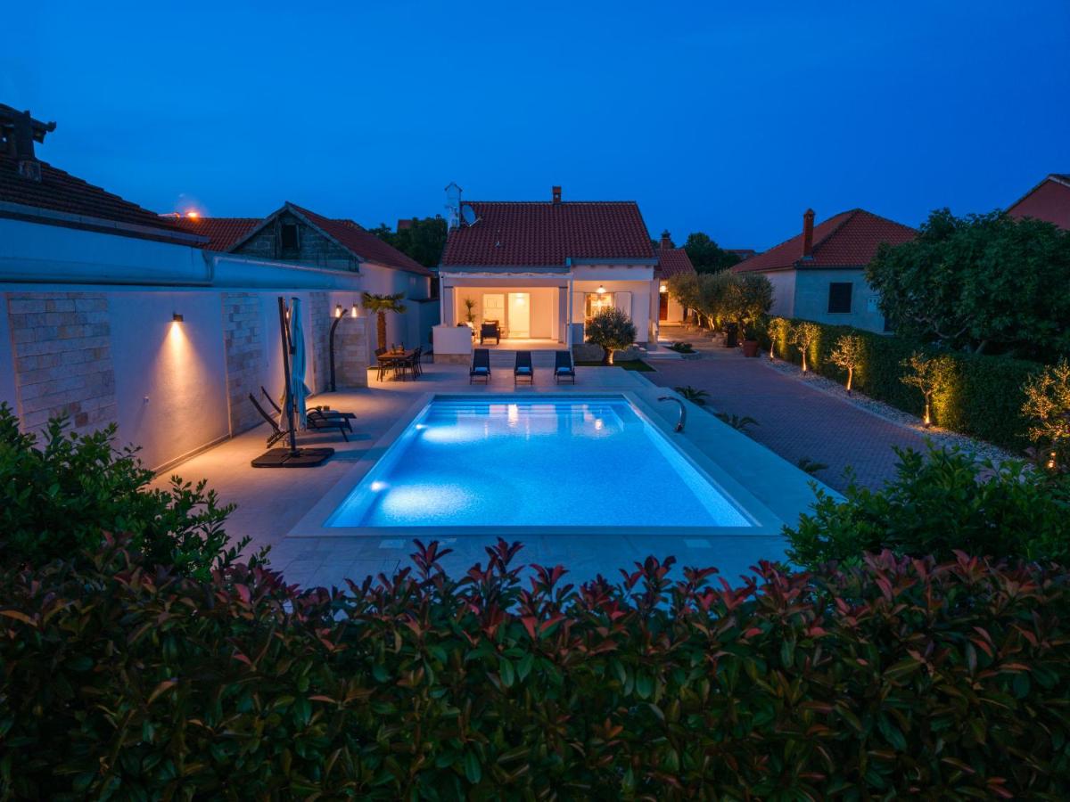 Villa 65 Large 55m2 Private Heated Pool Peaceful Escape - B&B Škabrnje