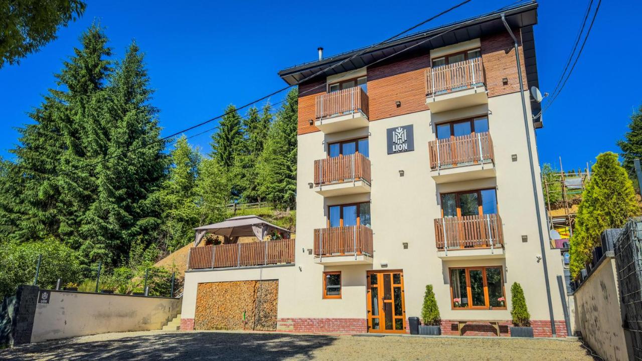 Triple Room with Mountain View