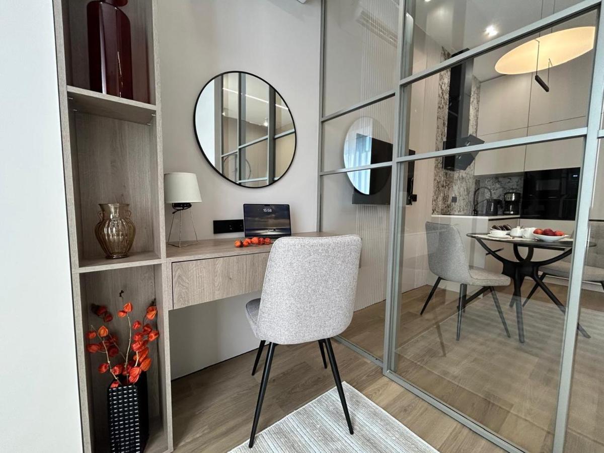 Апарт-отель ЖК Meridian из 9 апартаментов рядом с Арбатом - B&B Almaty