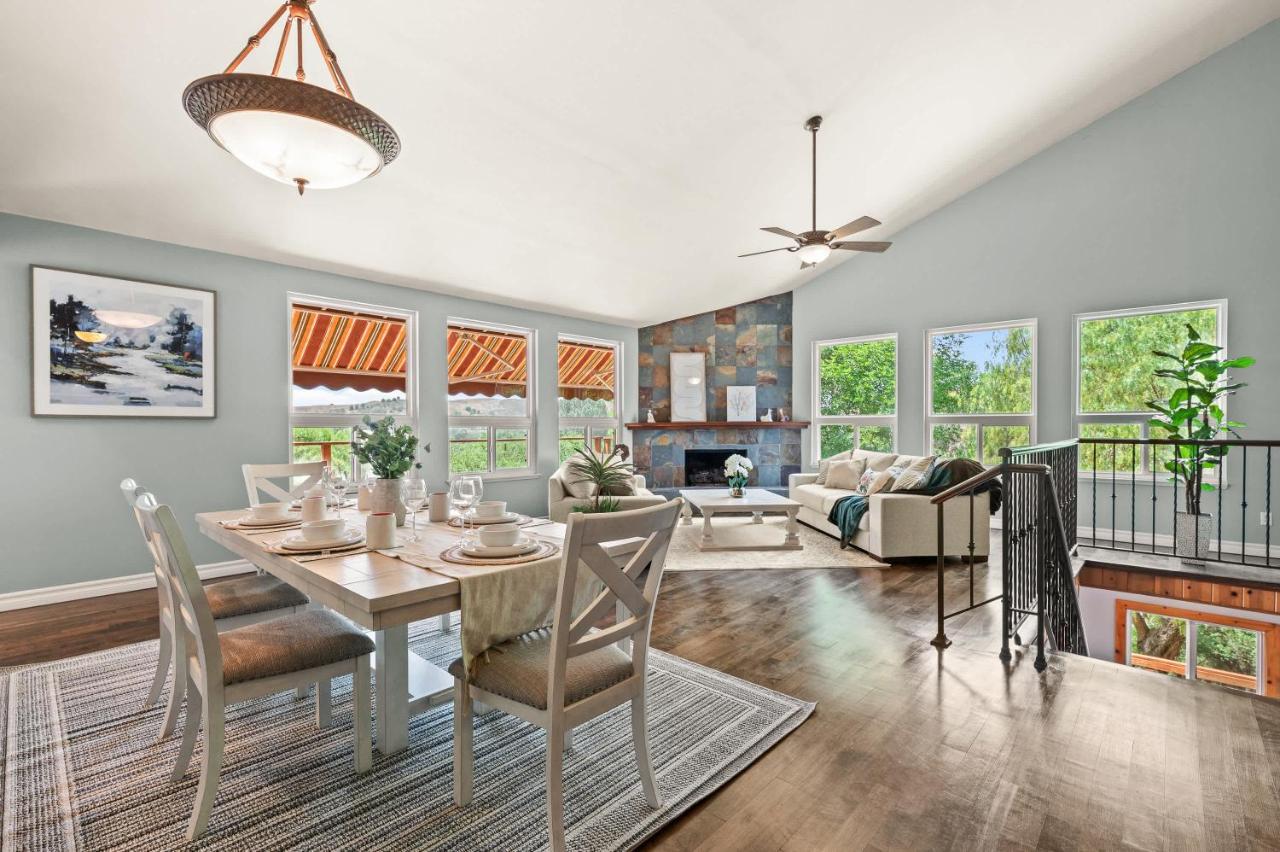 Mountain View Family Retreat w Game Room & Scenic Decks - B&B Pomona