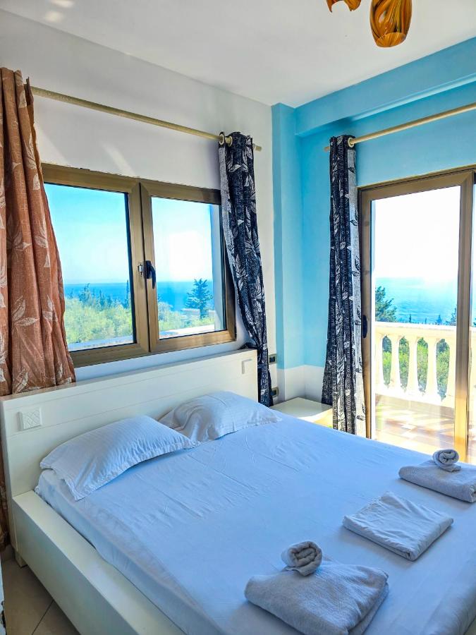 Mare Vista Apartments Drymades - B&B