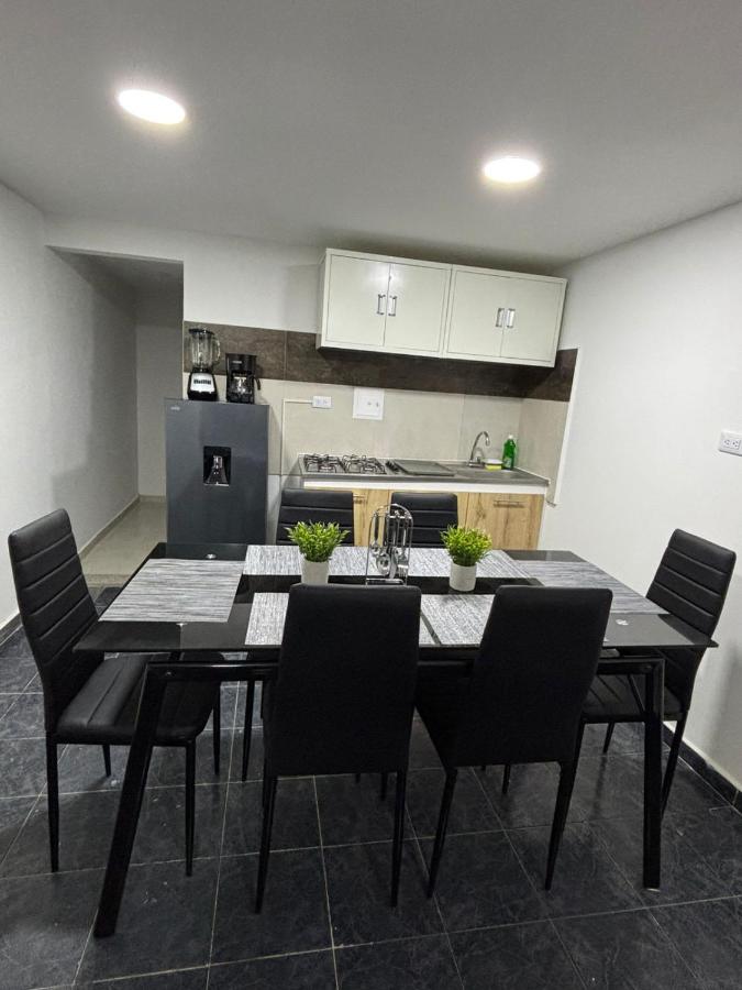 Puerta al aeropuerto - B&B Bogotá